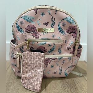 Petunia Pickle Bottom Ariel Diaper Bag
